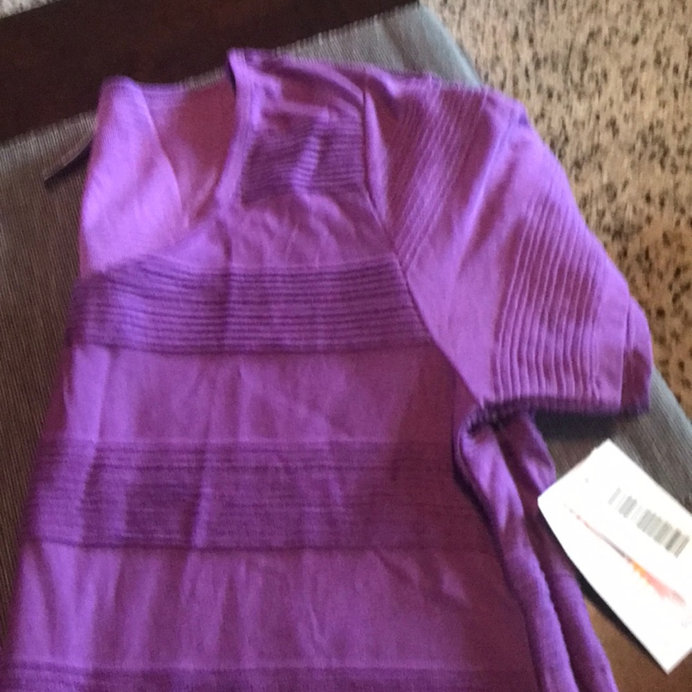 LuLaRoe L Classic T pintuck